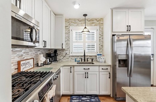 South End Condo | Cozy 3BR/2BA Condo – 5 Minute Walk to Beach & Boardwalk