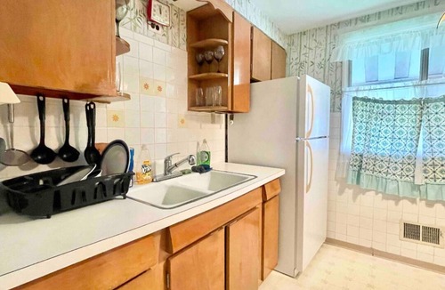 Cheektowaga House | Cozy 3BR 4 beds Parking - Buffalo Niagara Falls