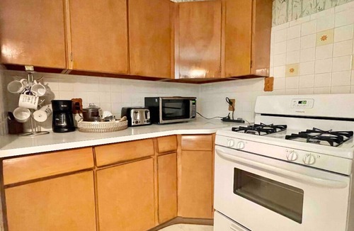 Cheektowaga House | Cozy 3BR 4 beds Parking - Buffalo Niagara Falls
