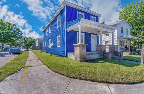 Norfolk House | Cozy 4 Bed 2 Bath Home - Norfolk, Centrally Located