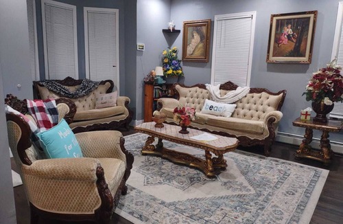 Penns Grove House | Cozy 4 bedroom house 25 minutes from PHL Airport come stay with us.