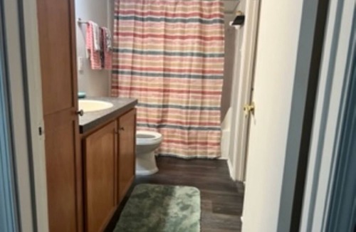 Henrico Apartment | Cozy Adorable 2 Bedroom Apartment in the Heart of it All!