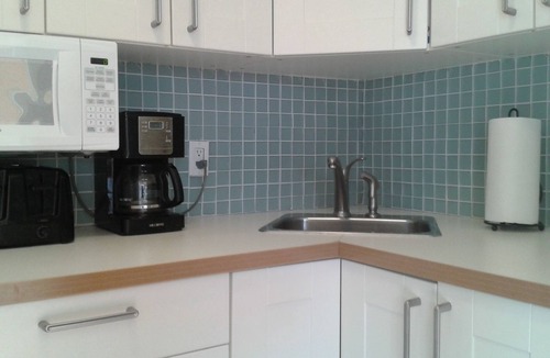 Pompano Beach Apartment | COZY APARTMENT OVER THE INTRACOASTAL CANAL, ONE BLOCK TO THE BEACH, WATER VIEWS
