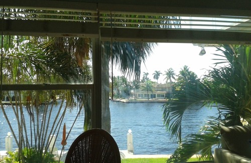 Pompano Beach Apartment | COZY APARTMENT OVER THE INTRACOASTAL CANAL, ONE BLOCK TO THE BEACH, WATER VIEWS