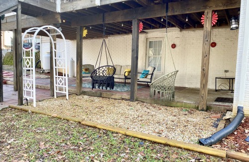 Fredericksburg Apartment | Cozy Apartment with Self-Check-In and Free Parking. Pet -Friendly!