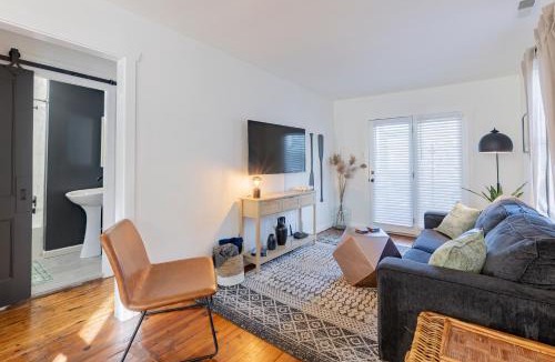 Villas House | Cozy Beach Cottage Near The Bay