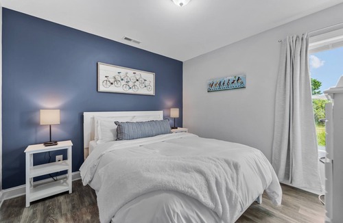 Colington Apartment | Cozy beach get away situated between the ocean and sound. Pet friendly!
