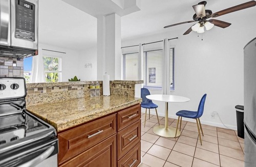 North Beach Apartment | Cozy Beachfront Retreat Near Marina & Dining