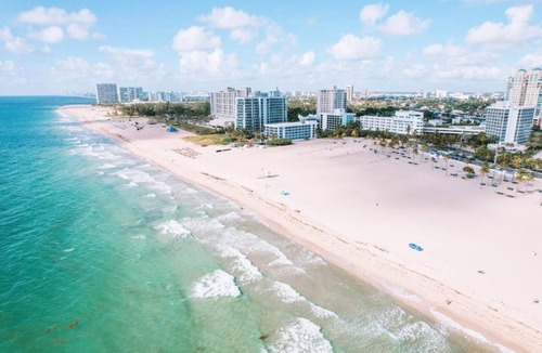 Bermuda Riviera Apartment | Cozy beachfront studio in enjoyable Fort Lauderdale with fitness room, WiFi