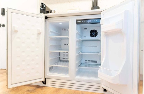 North Beach Apartment | Cozy Beachside Stay w/King Bed & Modern Comforts