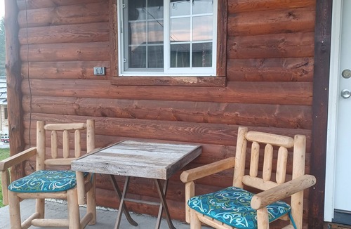 Columbia Falls Cabin | Cozy Cabin. Private and unique! Close to GNP and airport.