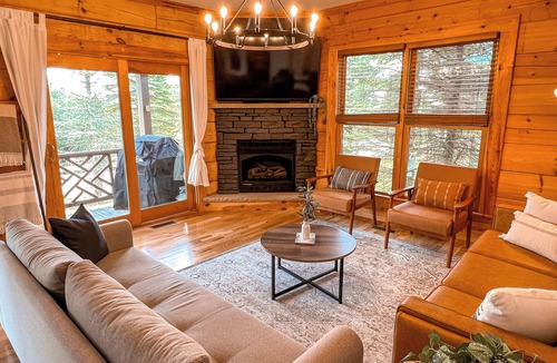 Edray Cabin | Cozy Cabin Retreat w/Private Hot Tub NEAR SLOPES