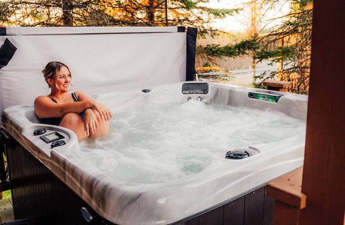Edray Cabin | Cozy Cabin Retreat w/Private Hot Tub NEAR SLOPES