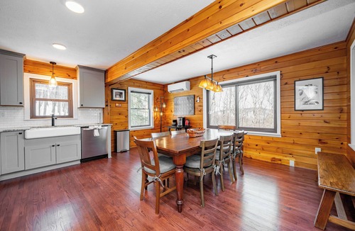 McHenry House | Cozy Cabin w/Fireplaces, Sauna & Firepit