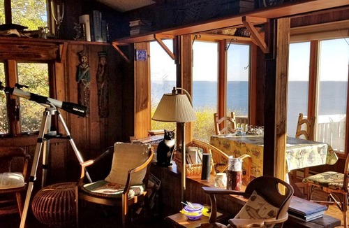 Port Republic Cabin | Cozy Cabin with Ocean Views near Chesapeake Beach, Maryland