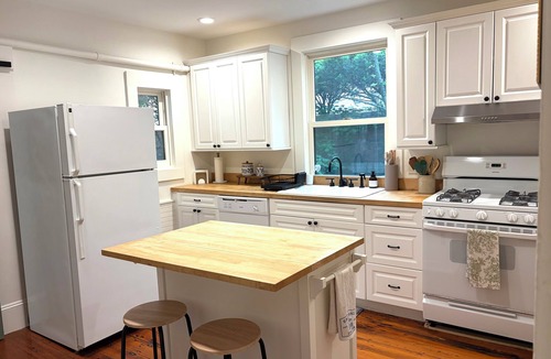 Observatory Hill Apartment | Cozy Cambridge Cottage Retreat Near Harvard