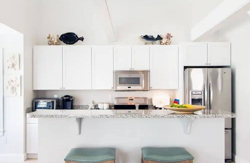 Dennis Port Cottage | Cozy Cape Cod Cottage - Private Pool & Beaches - Dennis Port, MA