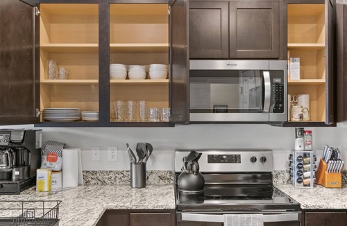 Luray House | Cozy Cavern Compounds | 2 Luray Townhomes