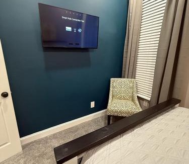 Portsmouth House | Cozy Condo Near Portsmouth Naval