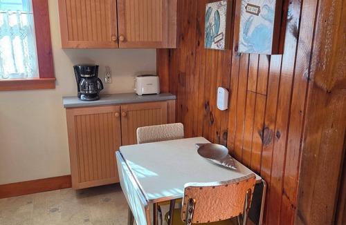 Ogunquit Cabin | Cozy Cottage At Footbridge Beach - Great Fall and Spring Rates
