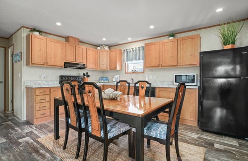 Cedar Neck House | Cozy Cottage in Ocean View! Right Outside Bethany Beach Delaware