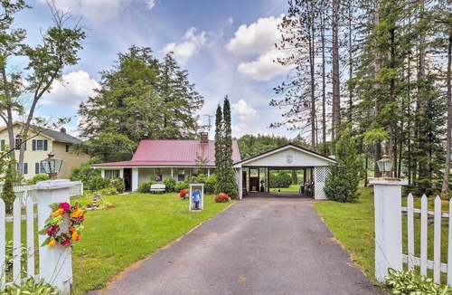Caroga Lake House | Cozy Cottage on Caroga Lake w/ Waterfront Fire Pit