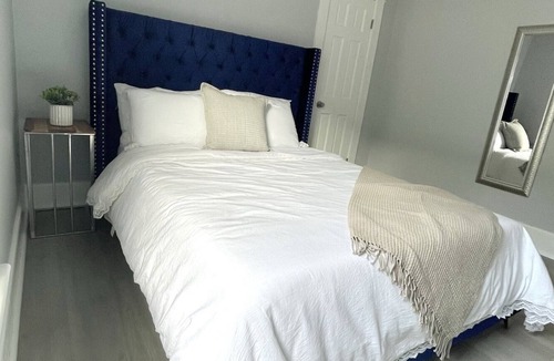 Utica Apartment | Cozy Cribs