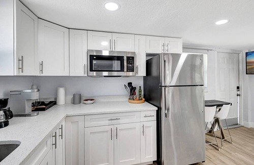 Delray Beach Cottage | Cozy Delray Beach Cottage w/i 5 Min to the Beach – Perfect for a Couples Retreat