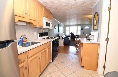 West Dennis House | Cozy Duplex Retreat Close to Beaches! (1814)