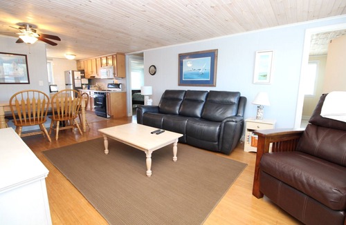 West Dennis House | Cozy Duplex Retreat Close to Beaches! (1814)
