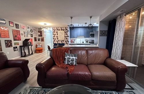Alexandria Condo | Cozy Escape w/King Bed Mins Away from DC