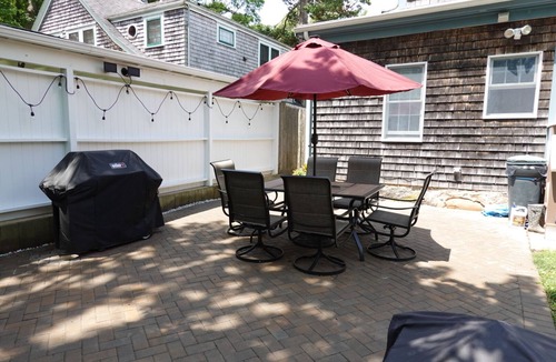 Falmouth Cottage | Cozy family-friendly cottage on beautiful Shining Sea bike trail