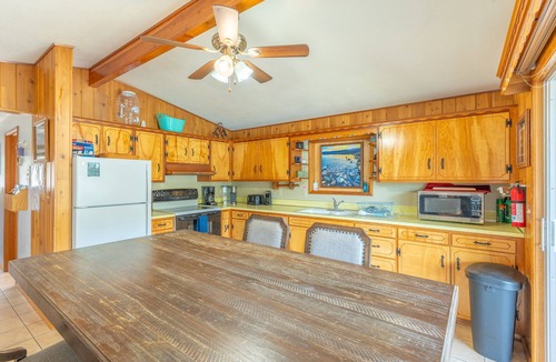 Polson Cabin | Cozy Flathead Lake Cabin | Private Dock & Kayaks