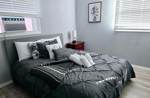 Hampton House | Cozy Haven in Hampton Roads Near Beaches, Military Bases & Historic Sites