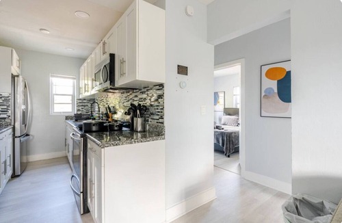 Pinewood Apartment | COZY MIAMI HOME NEAR DOWNTOWN/WYNWOOD/DESIGN DISTRIC