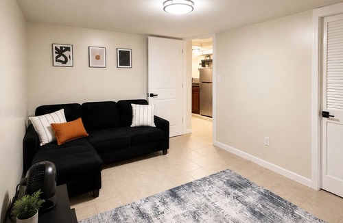 Hackensack River Waterfront Apartment | Cozy Modern Apartment Near NYC, Stadium & Shopping