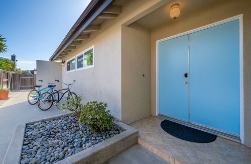 Oxnard Shores House | Cozy Modern Beach Home in Oxnard Shores