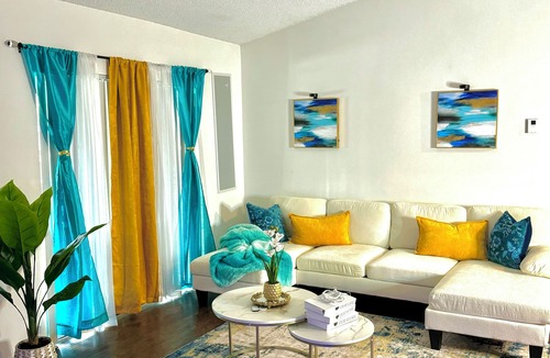 North Lauderdale Apartment | Cozy, Modern Two bedroom suite. HOME away from HOME