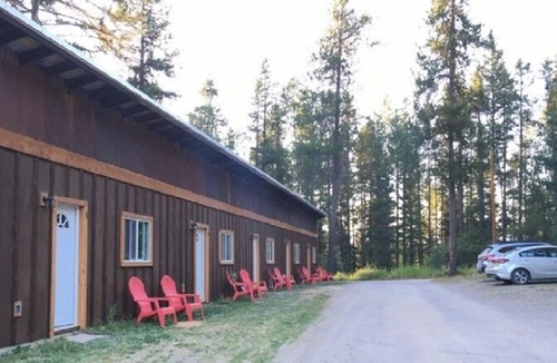 Coram Apartment | “Cozy Mountain Suites - #2 just 5 minutes from Glacier Park”
