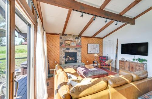 Windham House | Cozy Mtn-View Chalet < 2 Mi to Windham Slopes