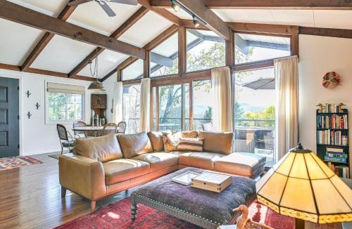 Windham House | Cozy Mtn-View Chalet < 2 Mi to Windham Slopes