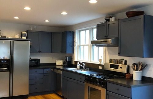 West of Town House | Cozy on Nantucket. Walk to golf and brewery ! Jeep rental available.