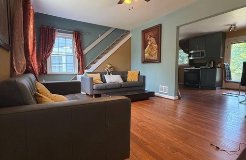 Pentagon City House | Cozy One Private Room and Bath in Pentagon City House