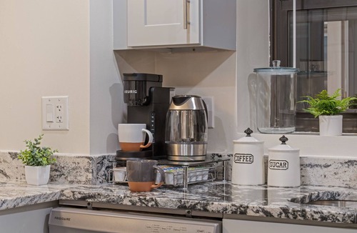 East Orange Apartment | Cozy Penthouse w Hot Tub, Free Parking