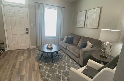 Portsmouth House | Cozy Portsmouth Retreat 2BR 1BA