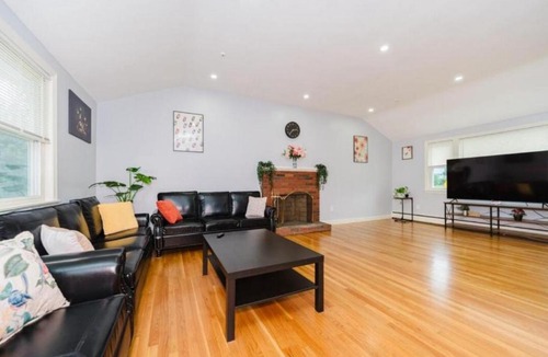 Randolph Apartment | Cozy & Private 4BR Randolph Home - Near I-93 & Route - Pet-Friendly 17