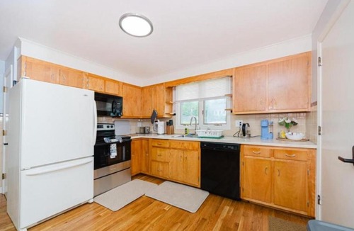 Randolph Apartment | Cozy & Private 4BR Randolph Home - Near I-93 & Route - Pet-Friendly 17