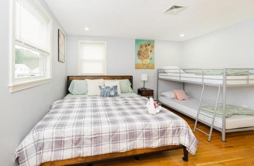 Randolph Apartment | Cozy & Private 4BR Randolph Home - Near I-93 & Route - Pet-Friendly 17