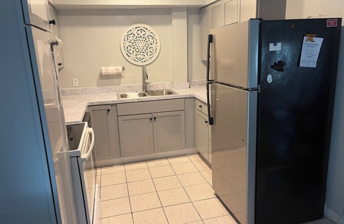 Berlin Apartment | Cozy Private Apt 10 Minutes from Ocean city MD Beaches !