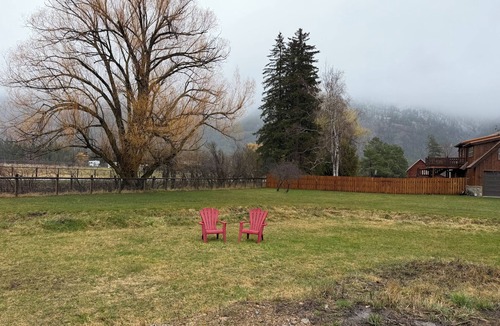 Columbia Falls Apartment | Cozy Ranch Setting Apartment Only 20 Minutes to Glacier National Park
